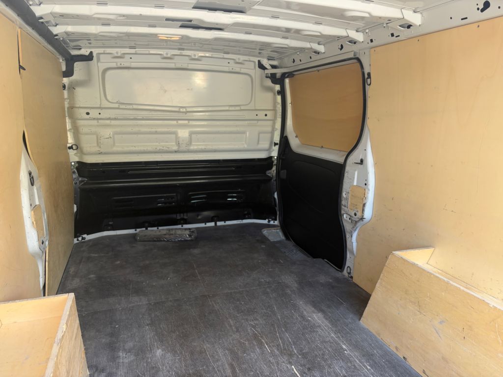 RENAULT Trafic ENERGY dCi 120 L2H1 3,0t Komfort RENAULT Trafic ENERGY dCi 120 L2H1 3,0t Komfort