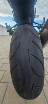 BMW S1000RR - BMW S1000R