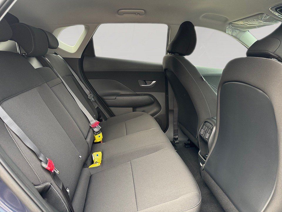 Fahrzeugabbildung Hyundai KONA Elektro 49kWh Trend Assistenz-Paket, el. He