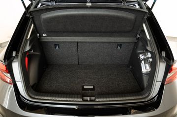 Fahrzeugabbildung SKODA Fabia IV Style 1.0 TSI 81kW NAVI LED ACC