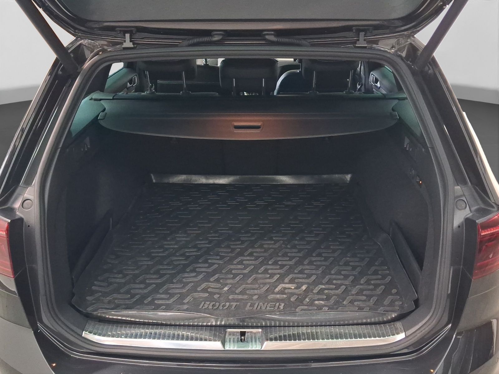 Volkswagen Passat Alltrack - Bild 17