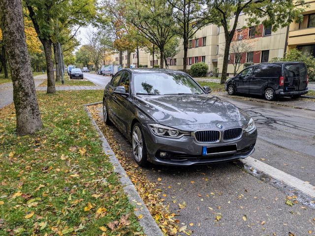 BMW 330e iPerformance Advantage Advantage