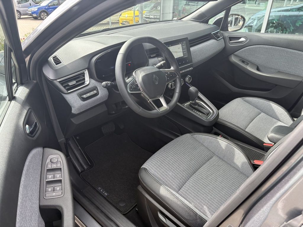 RENAULT Clio - Bild 8