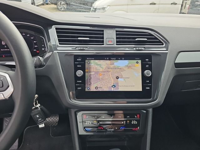 Fahrzeugabbildung Volkswagen Tiguan 2.0 TSI 4M DSG Elegance LED-MATRIX STDHZ