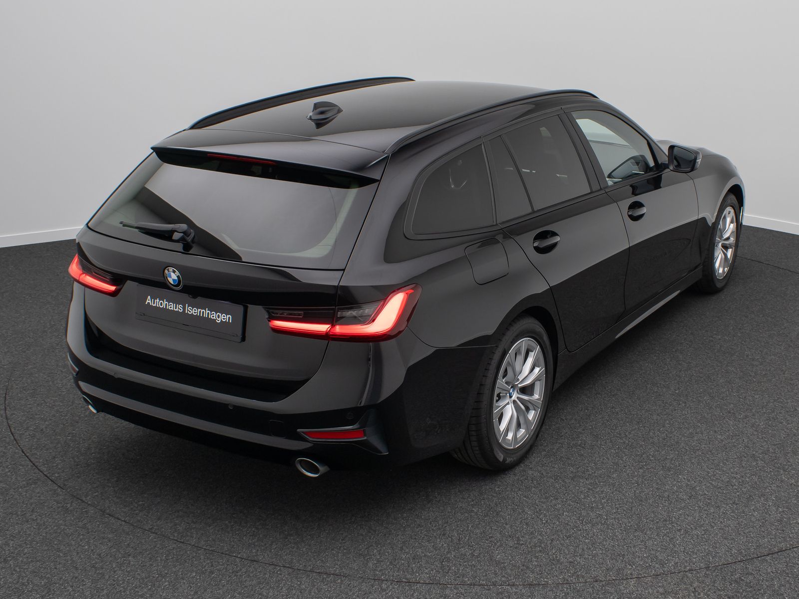 Fahrzeugabbildung BMW 320d HUD 360°DAB Leder Sport HiFi GeschwindigReg