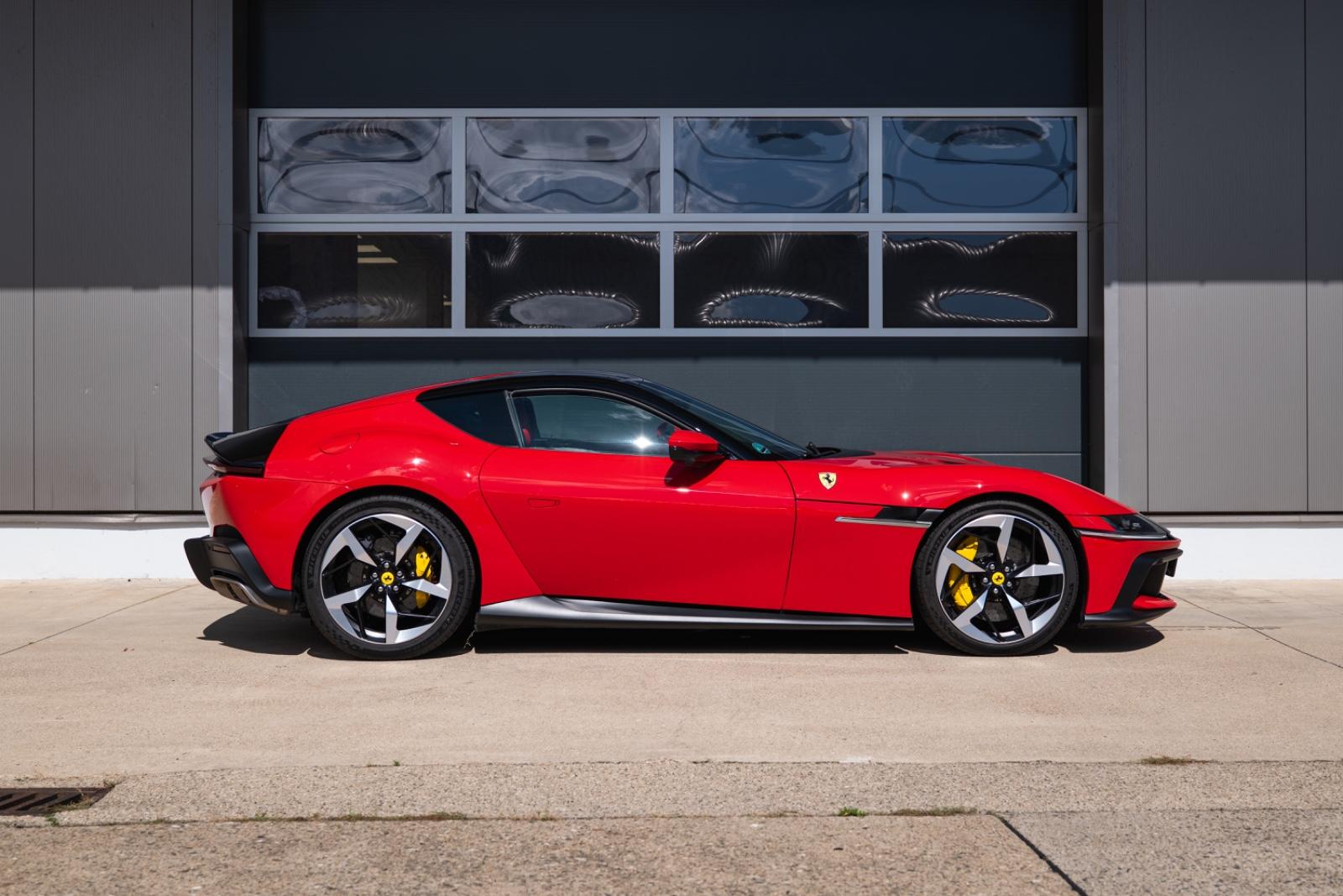 Ferrari LIFT/CARBON/RACING SEATS/ACC
