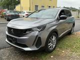 Peugeot 5008 Allure Leder 7-Sitzer R.Cam ACC SHZ Bi-LED  - Peugeot 5008 Allure mit Hybrid-Antrieb (Benzin/Elektro)