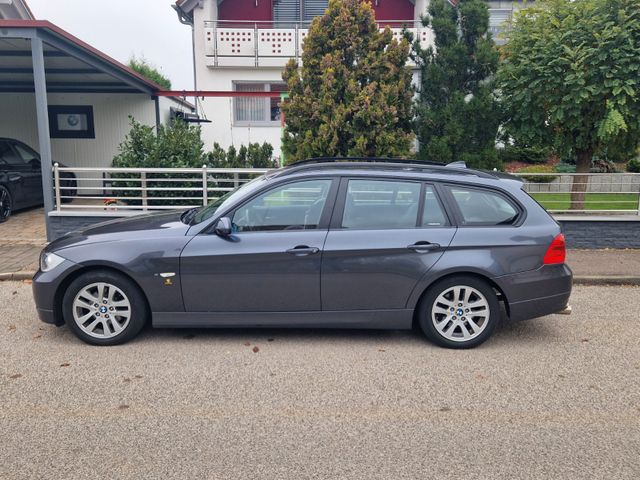 BMW 320i touring -