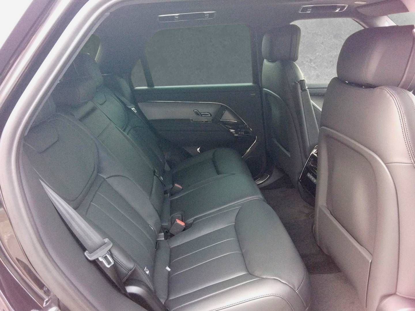 Fahrzeugabbildung Land Rover Range Rover Sport D250 SE
