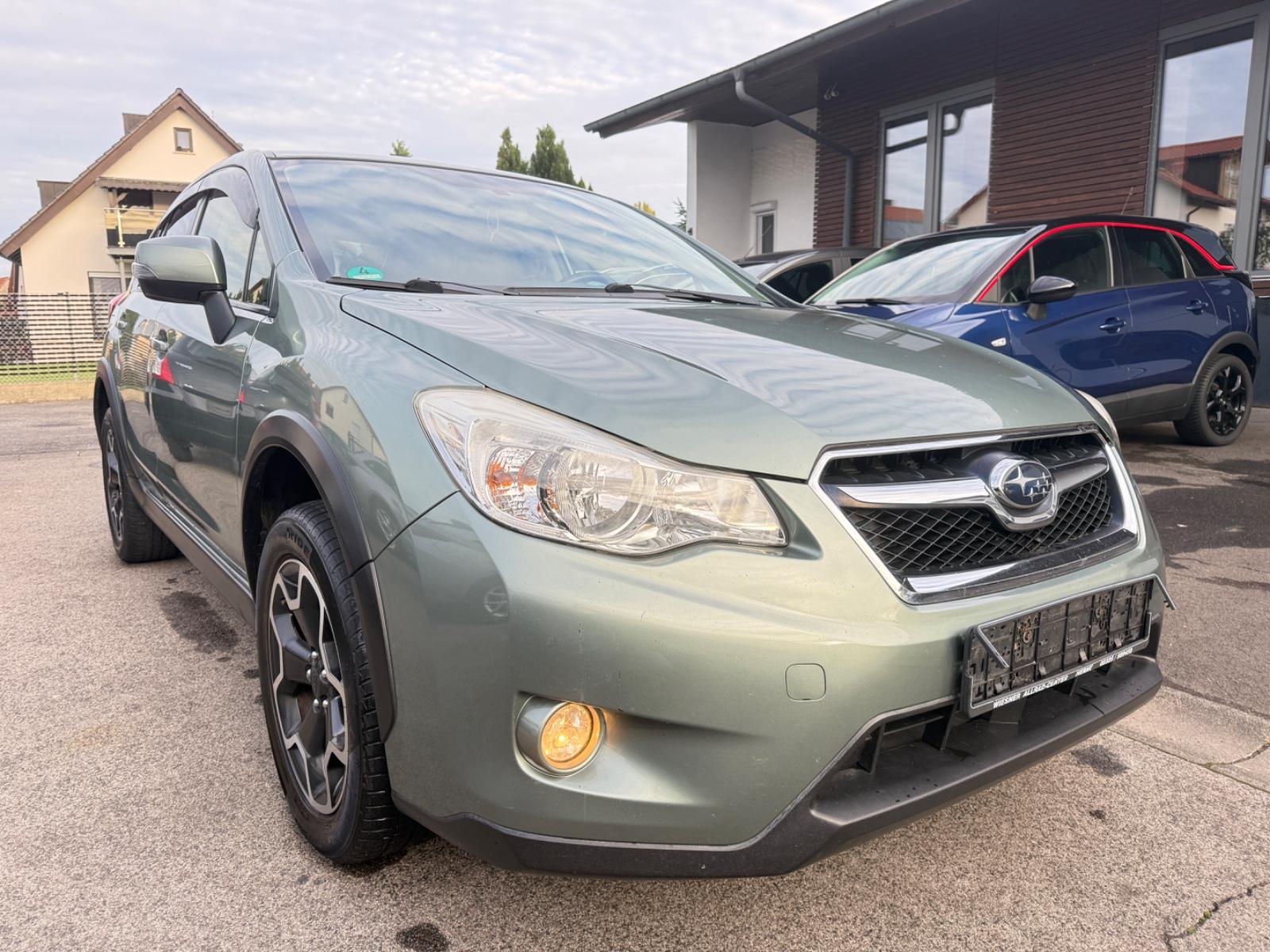 Subaru XV 2014 — interior