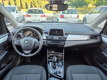 BMW 218 Gran Tourer - 11