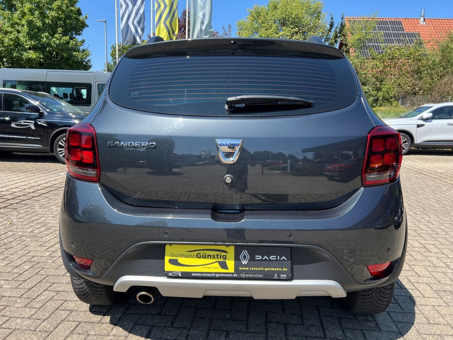 Fahrzeugabbildung Dacia Sandero II Stepway Celebration TCE 100 ECO-G Nav