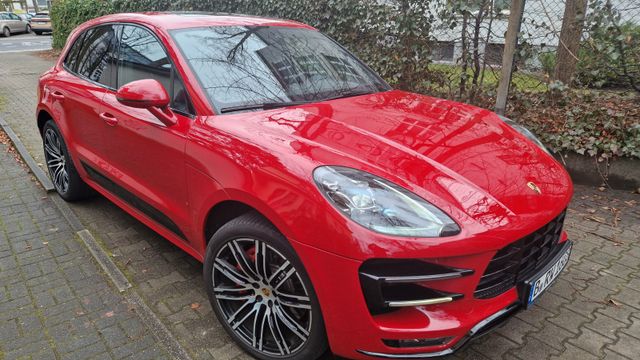 Porsche Macan Turbo mit Performance Paket