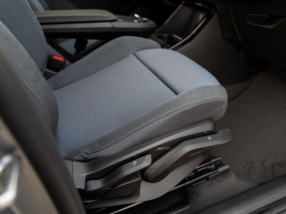 BMW Active 220d Active Tourer AHK PANO Sportsitze SoGlas, миниатюра 12