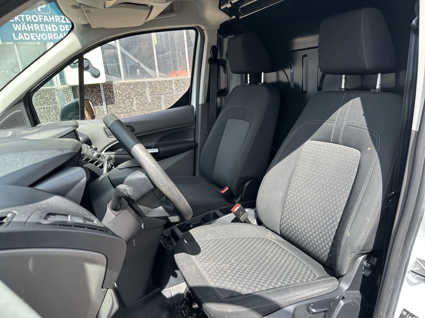 Fahrzeugabbildung Ford Transit Connect Kasten Trend 1.5 EcoBlue EU6d DA