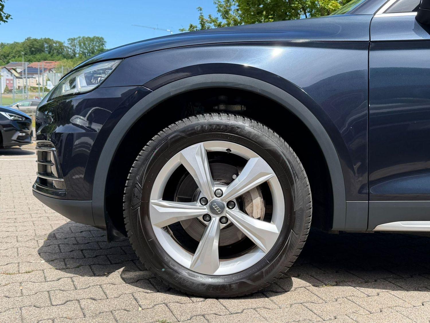 Audi Q5 quattro design / LED / Navi / Kamera / DAB / 