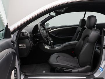 Fahrzeugabbildung Mercedes-Benz CLK 200 Coupe Kompressor Avantgarde Sitzhzg Temp