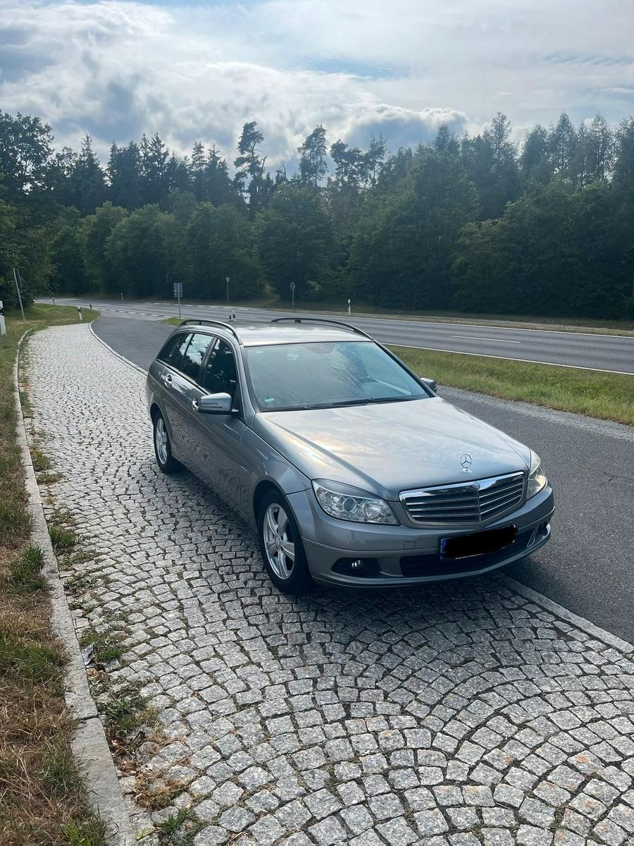 Mercedes-Benz C180 2010 — photo 7