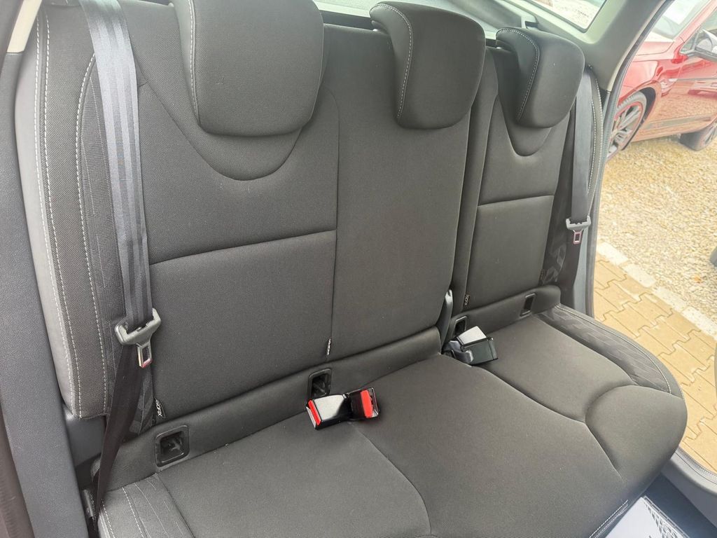 Renault Clio - Bild 17