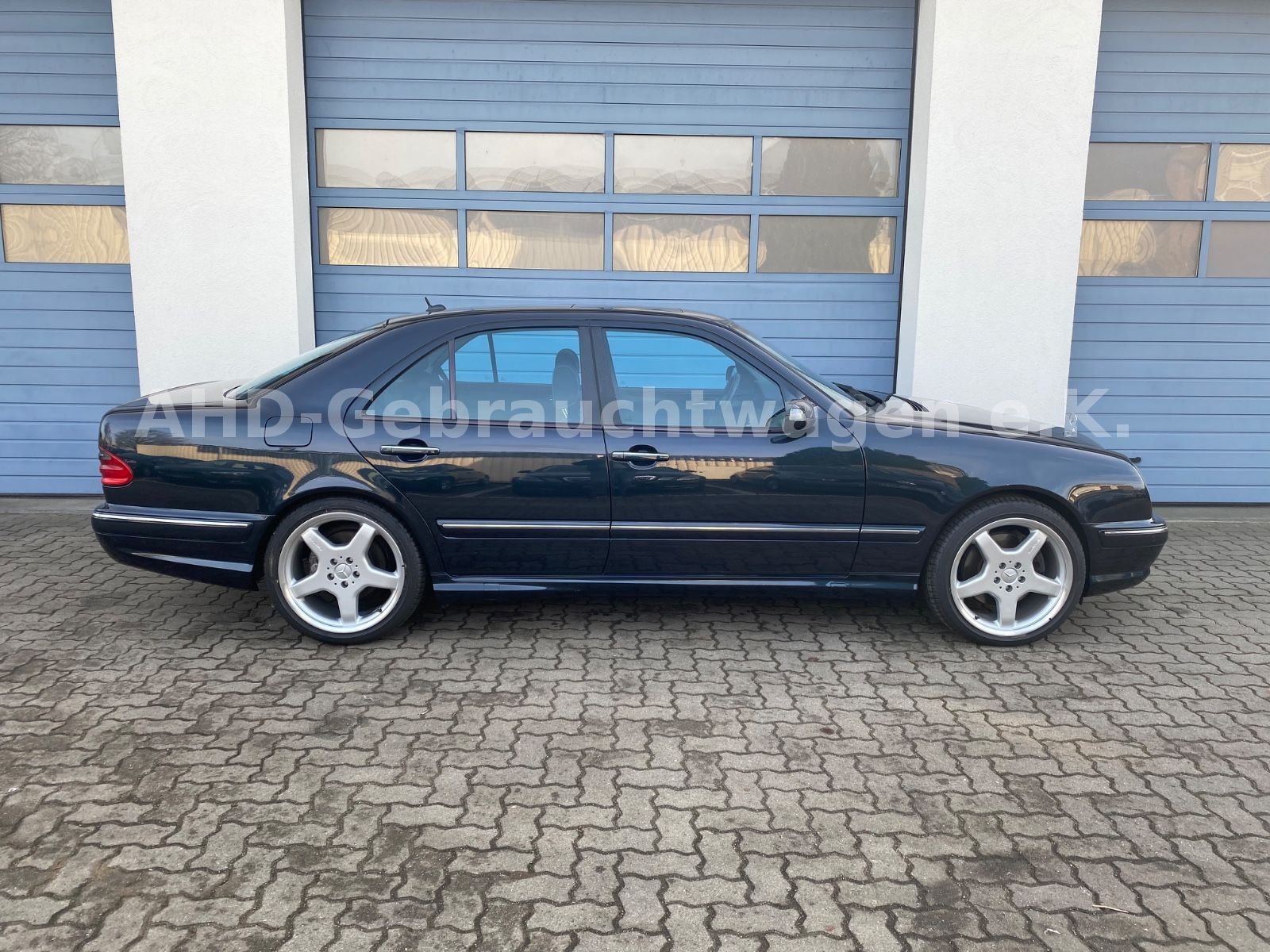 Fahrzeugabbildung Mercedes-Benz E 55 AMG 4-Matic "SAMMLERSTÜCK"