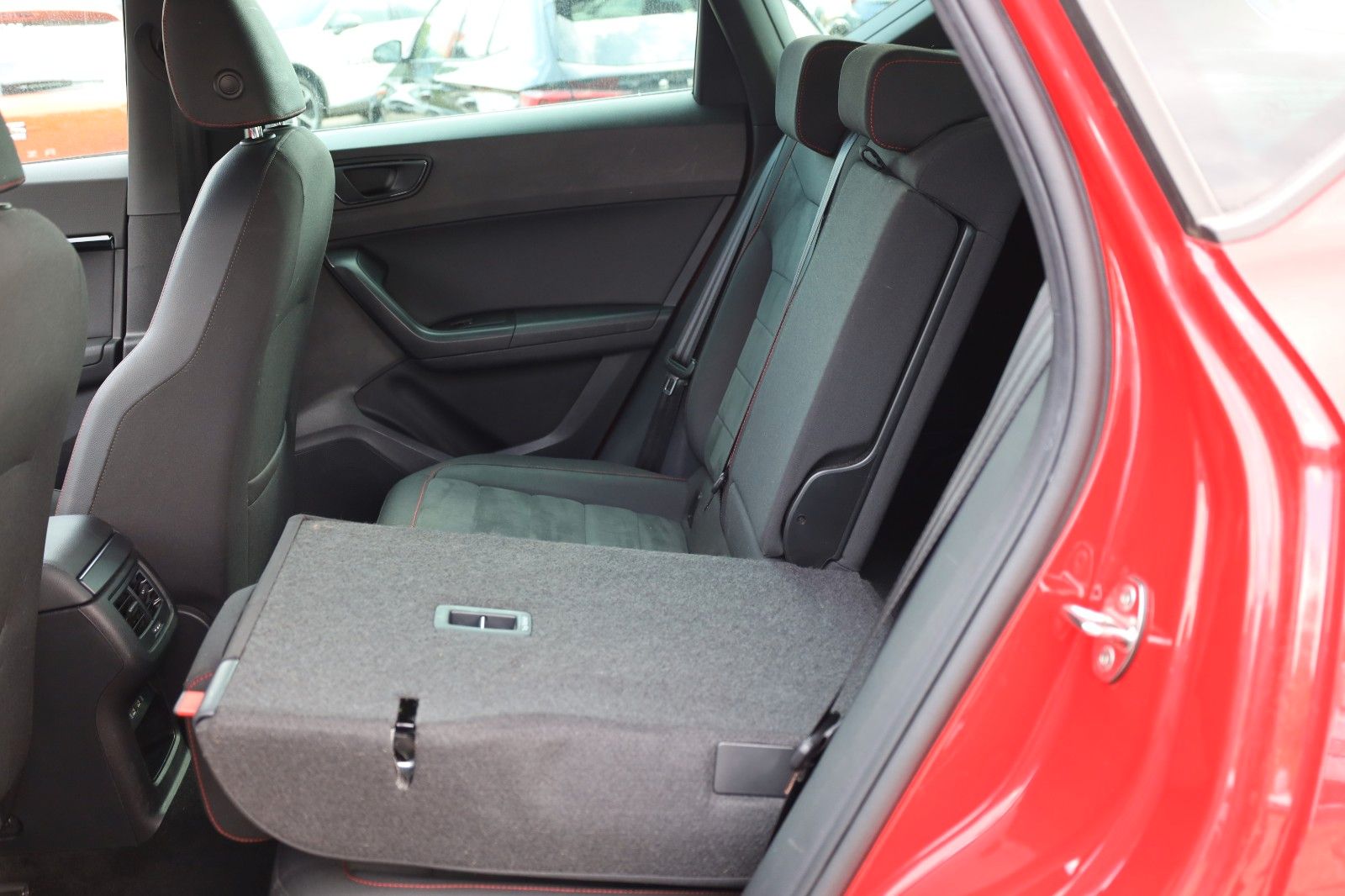 Fahrzeugabbildung SEAT Ateca FR 1,5 TSI *Navi *SHZ *Winterräder