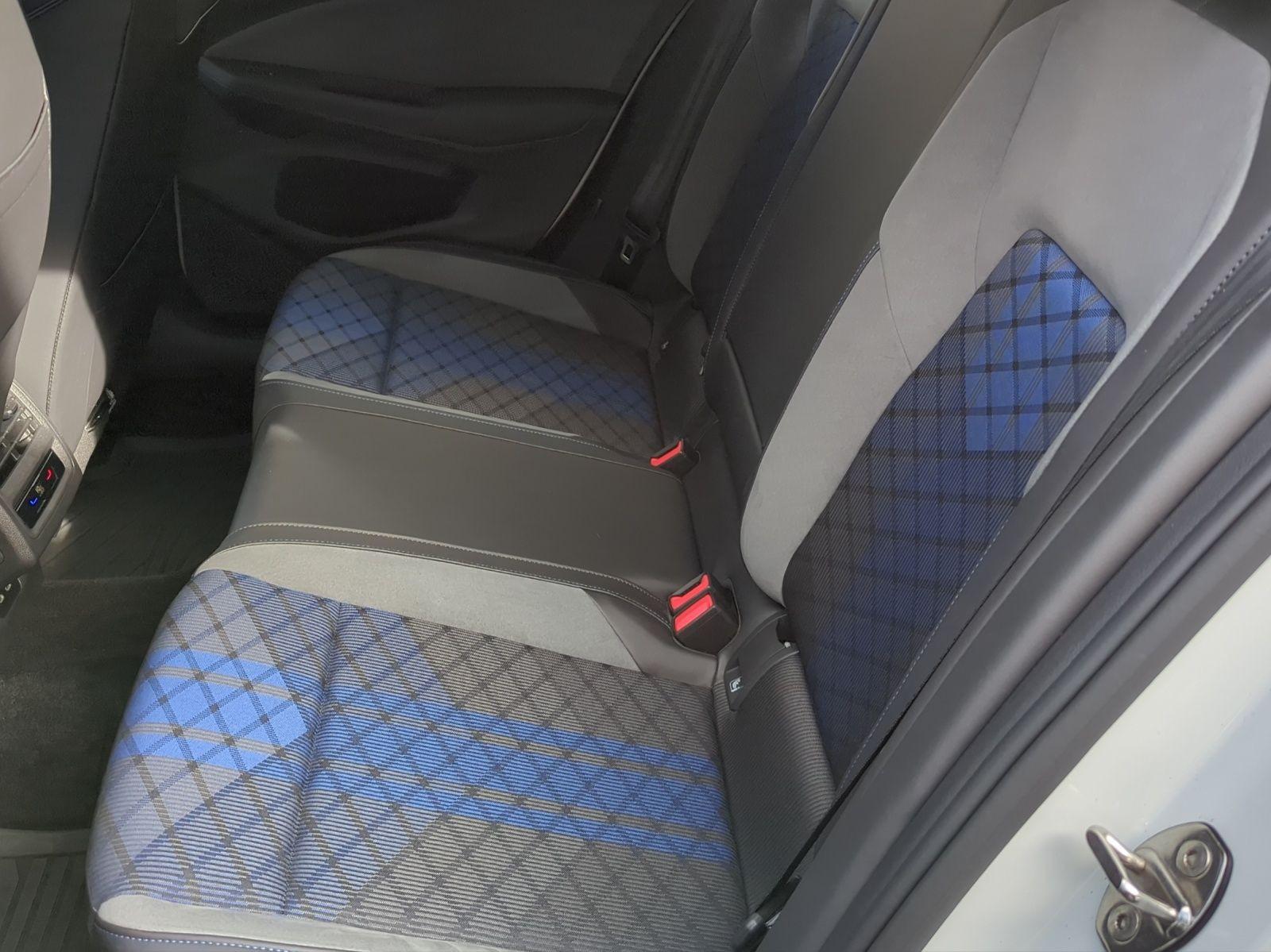 Volkswagen Golf VIII 2.0 TSI R 4Motion DCC Matrix Pano DSG