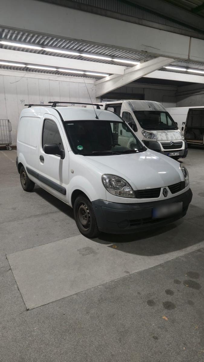 Renault Kangoo 2008 — rear view