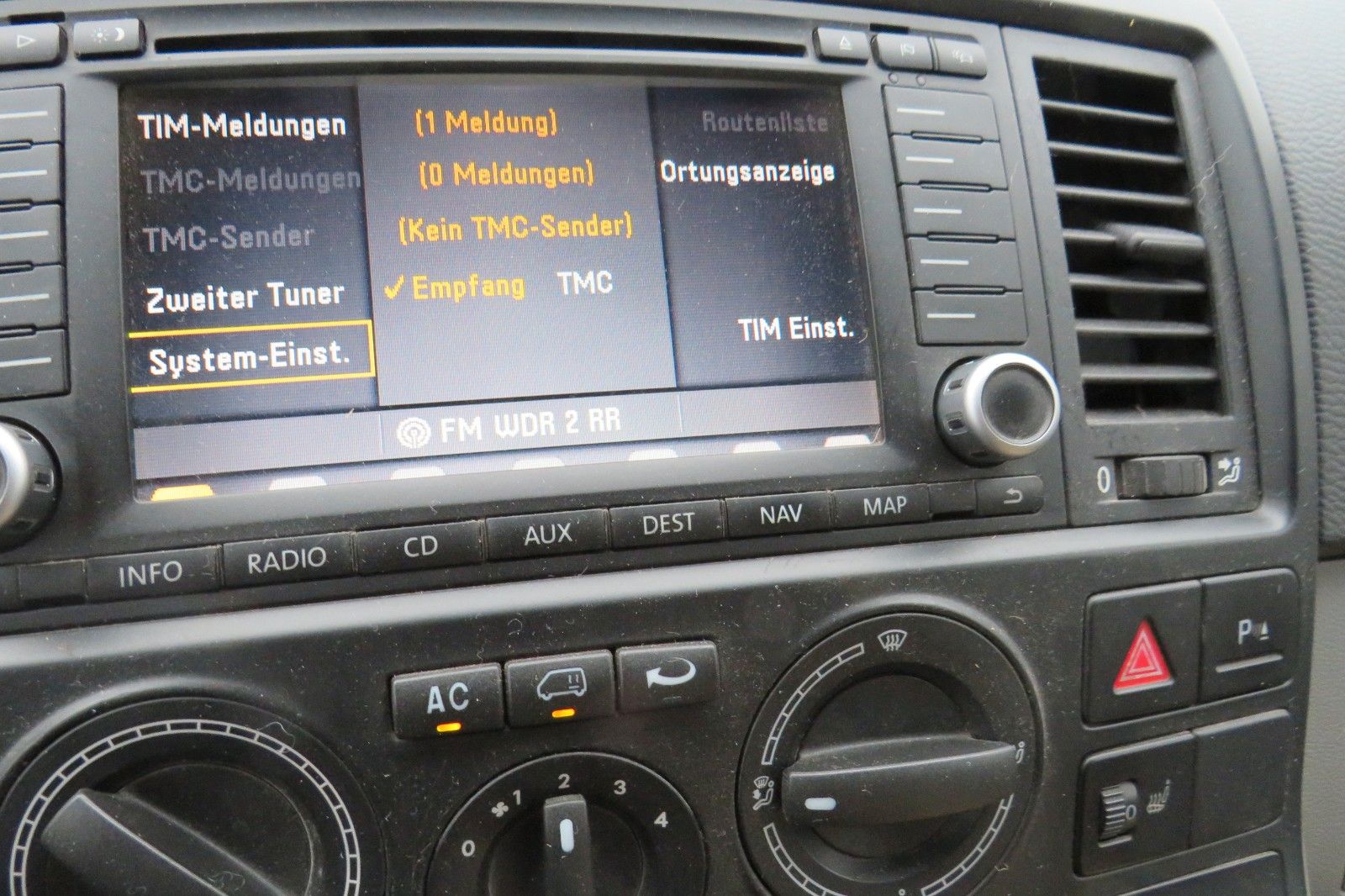 Fahrzeugabbildung Volkswagen T5 California 1.H SCHECKHEFT MOTOR TEILÜBERHOHLT