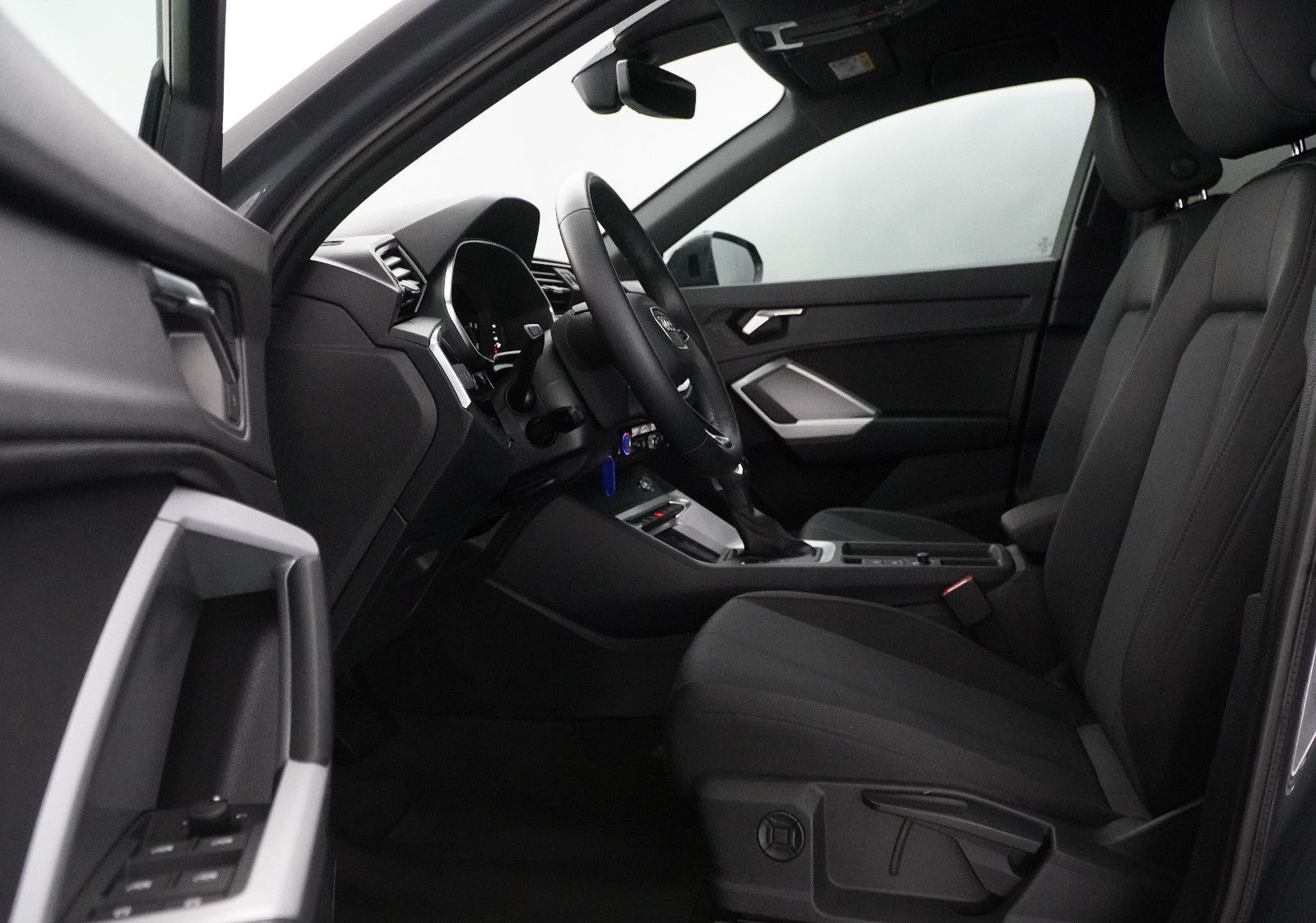 Audi Q3 Sportback Nanograu mit Optik-Paket S Line foto 13