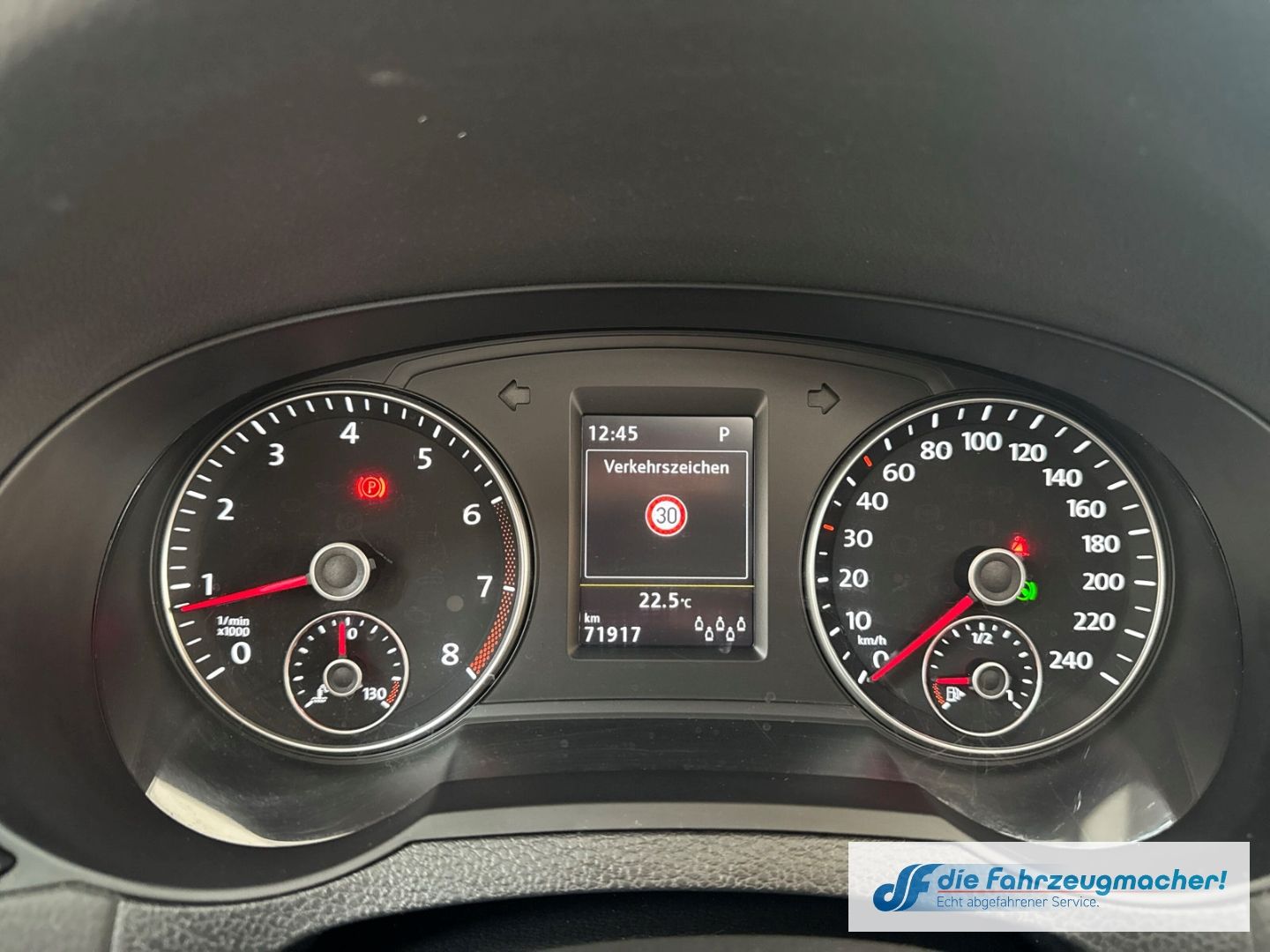 Fahrzeugabbildung SEAT Alhambra Xcellence 7-Sitzer AD AHK-klappbar Memo