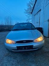 Ford Mondeo Mk2 Turnier/Kombi - Ford Mondeo aus 1998: Kombi