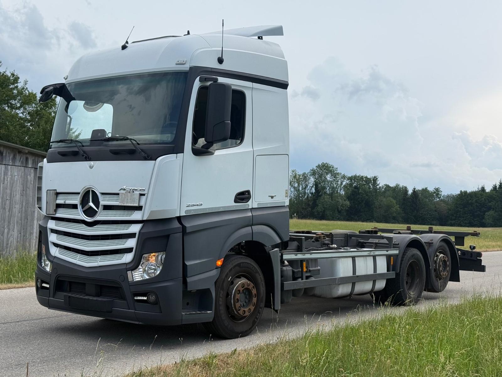 Mercedes-Benz Actros 2543