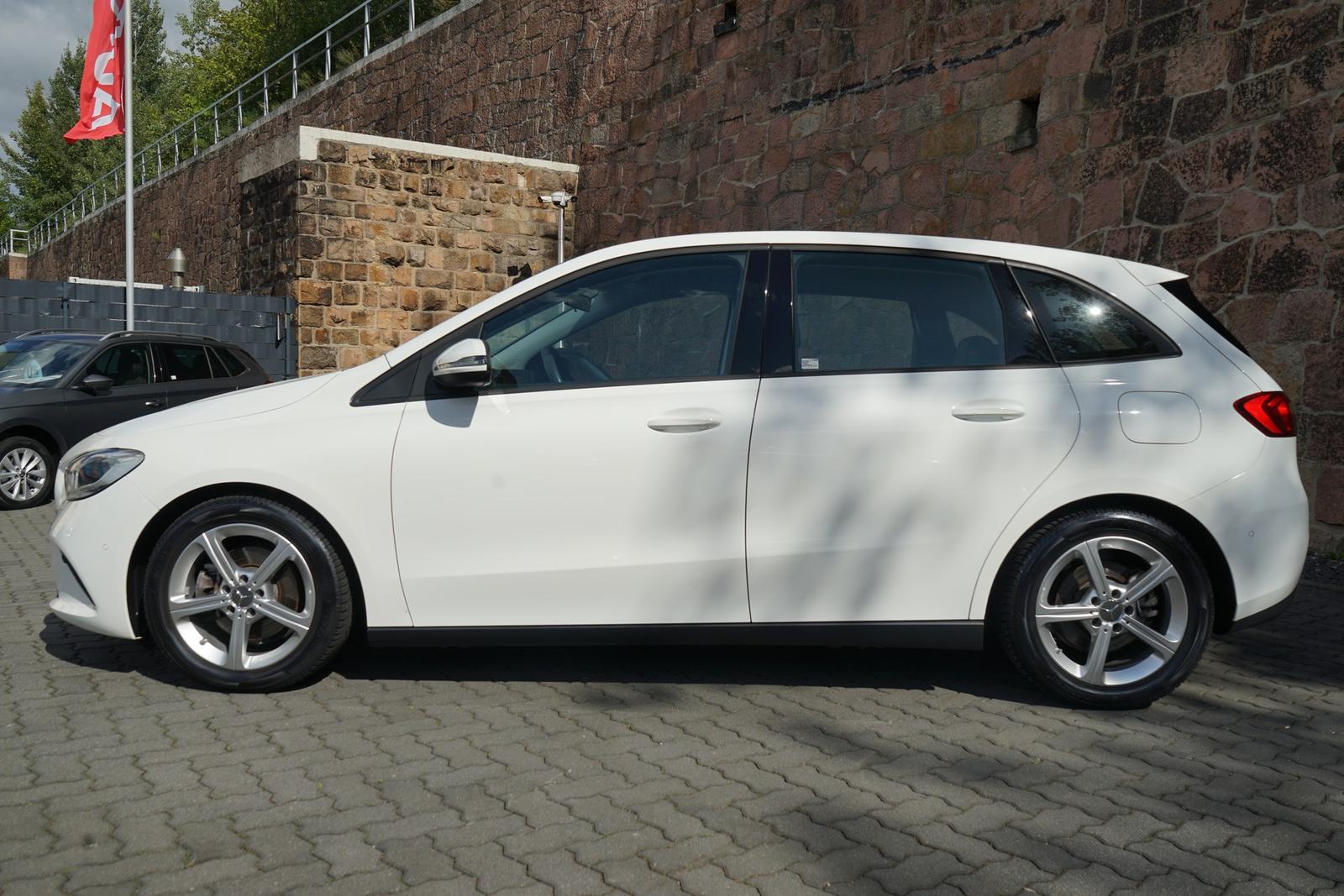 Mercedes-Benz B200 7G-DCT LED Tempomat Sitzheizung Teilleder