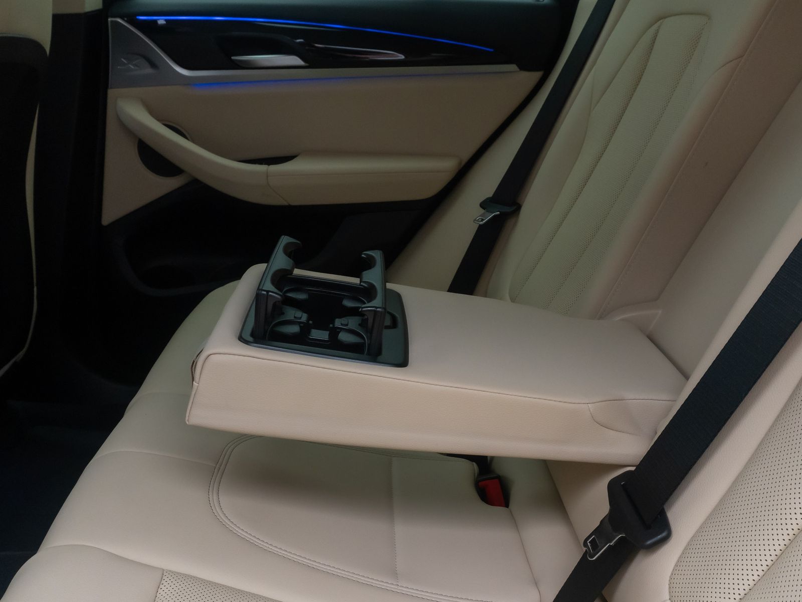 Fahrzeugabbildung BMW X3 xD20d Kamera DAB H/K Leder Sportsitz 18Zoll