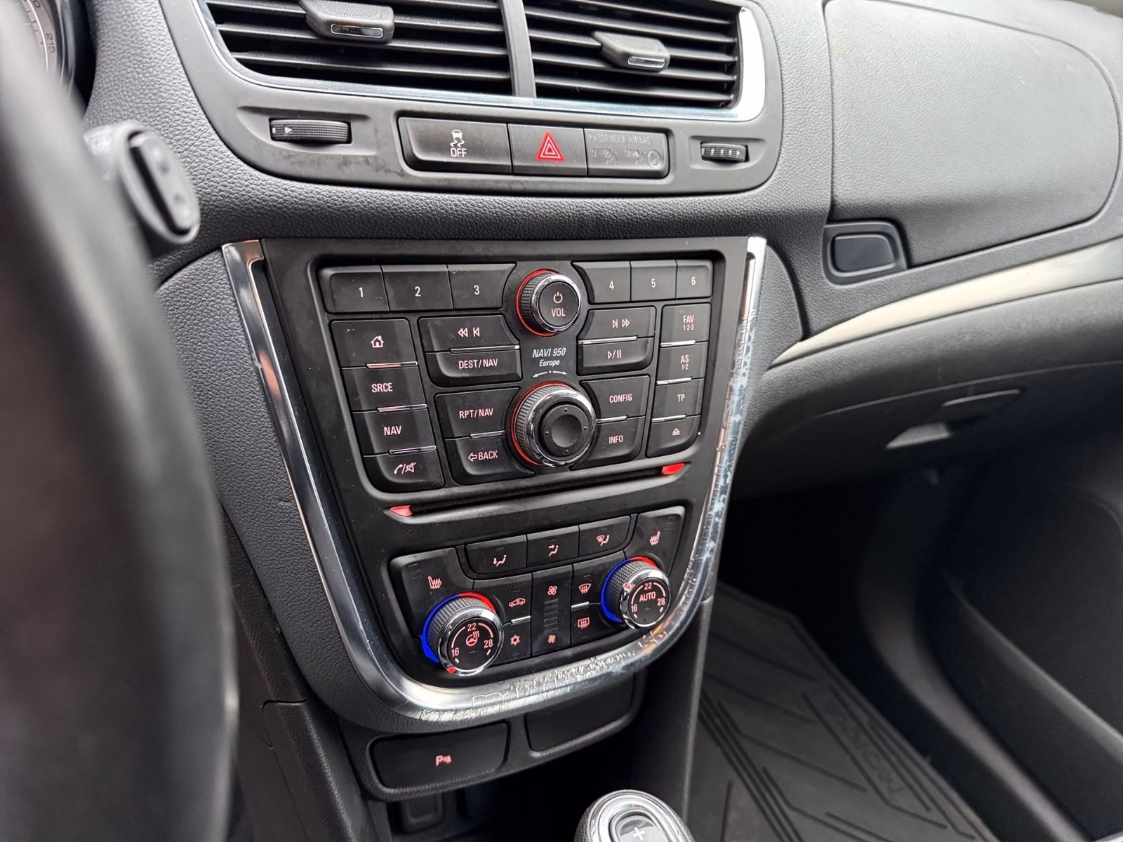 Opel Mokka Color Innovation AUTOMATIK/Navi/Klimaaut..