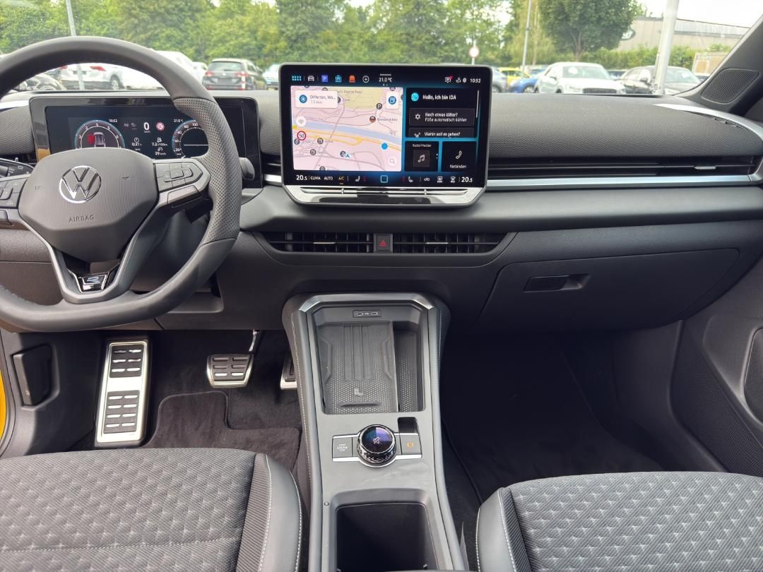 Fahrzeugabbildung Volkswagen T-Roc R-Line R-Line,IQ-Light,Black-Style,20 Felg