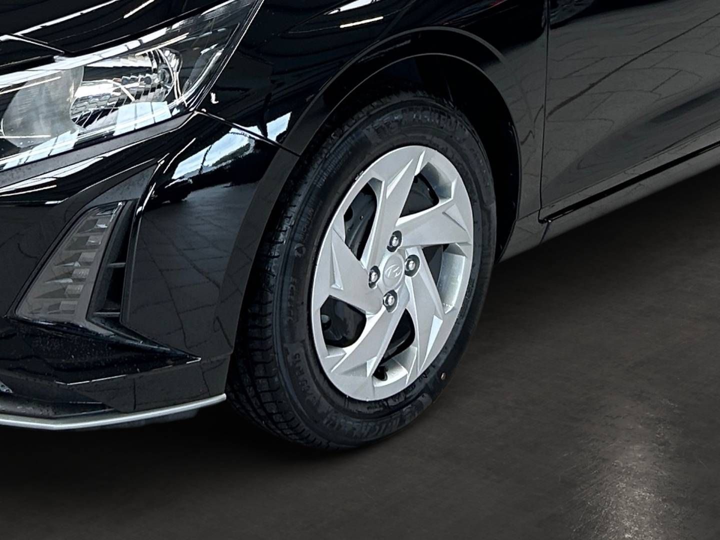 Fahrzeugabbildung Hyundai i20 Select Funktionspaket PDC Navi Rückfahrkamer