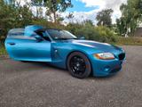 BMW Z4 3.0i in Blau- top gepflegt!