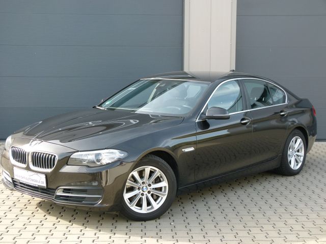 BMW 525d Lim  KeylessGo  AHK  PDC  Navi  Bi-Xenon