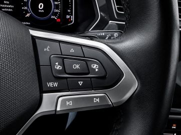 Volkswagen Tiguan - 11