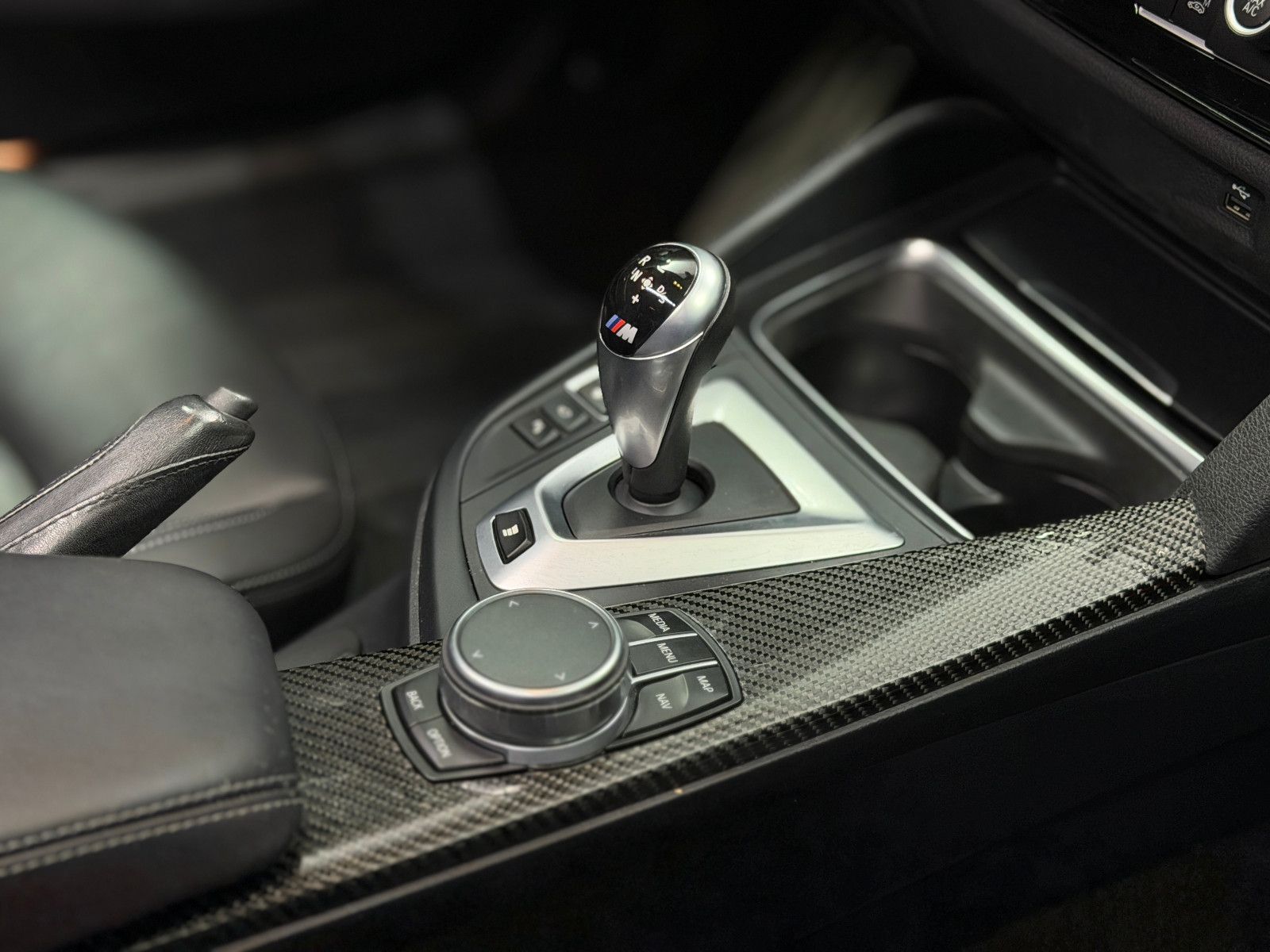 Fahrzeugabbildung BMW M4 Coupe |LCI|INDIVIDUAL|AULITZKY|KW|H/K|