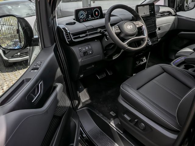 Hyundai Staria Signature Hybrid 2WD 7-Sitzer Park-Paket