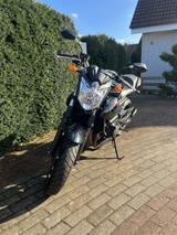 Yamaha XJ6 - YAMAHA 2011 XJ6