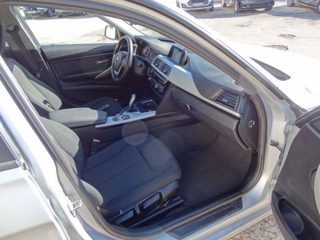 Fahrzeugabbildung BMW 320i Advantage/LED/Navi/84TKM/Automatik/
