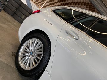 BMW 320d Sport Line *ACC*NAVI*LED*CARPLAY*DAB*