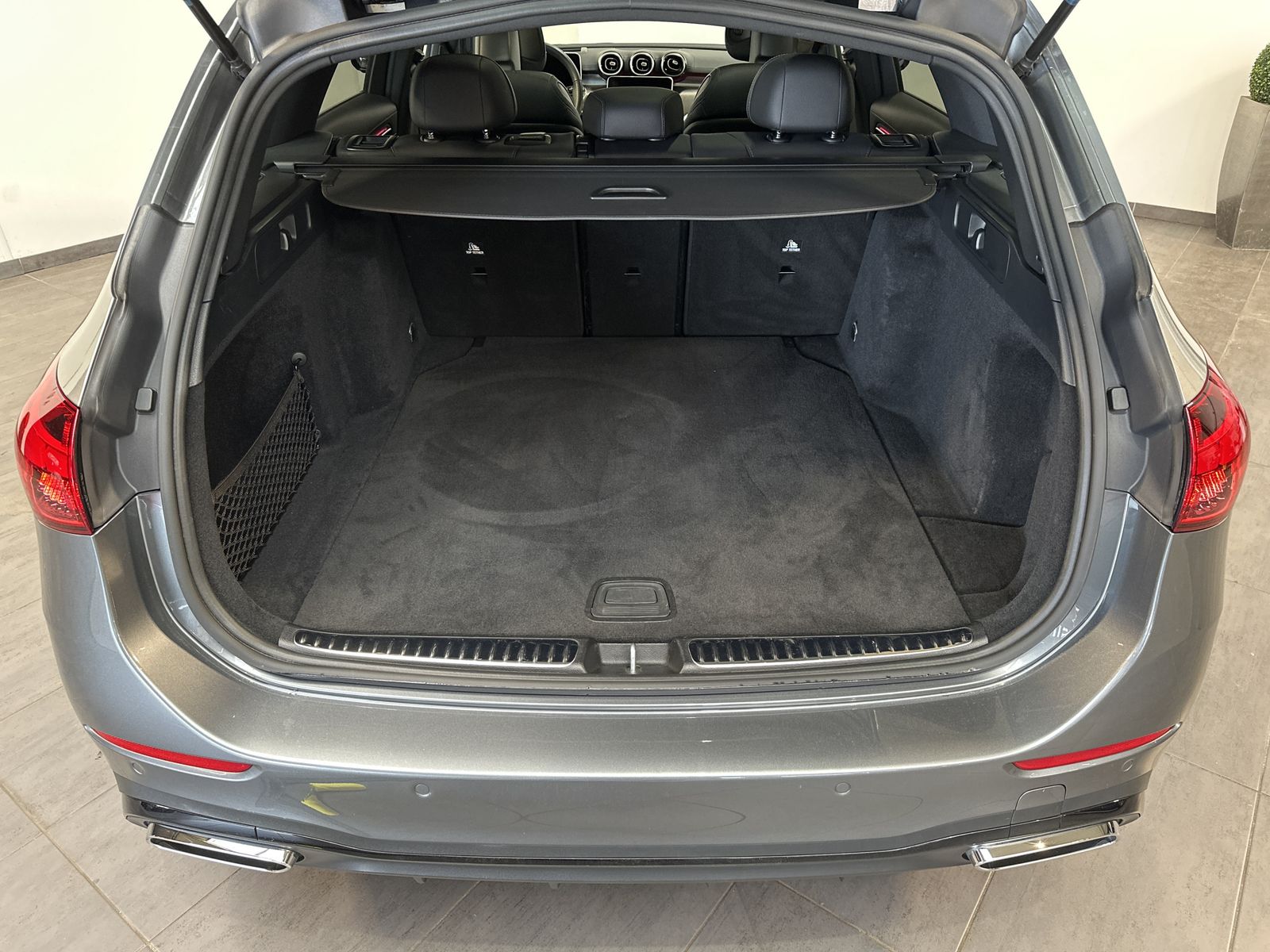 Fahrzeugabbildung Mercedes-Benz C 220d T AMG-Line NAV+LED+360°+HEADUP+PANO+VCOCK