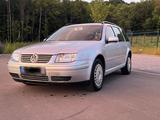 Volkswagen VW Bora Variant 1.6 FSI Special ähnlich Go... - Volkswagen Bora: Variant