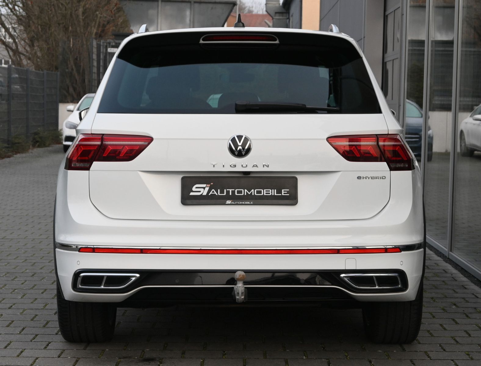 Fahrzeugabbildung Volkswagen Tiguan 1.4 eHybrid DSG R-Line °ACC°AHK°360°-KAM°