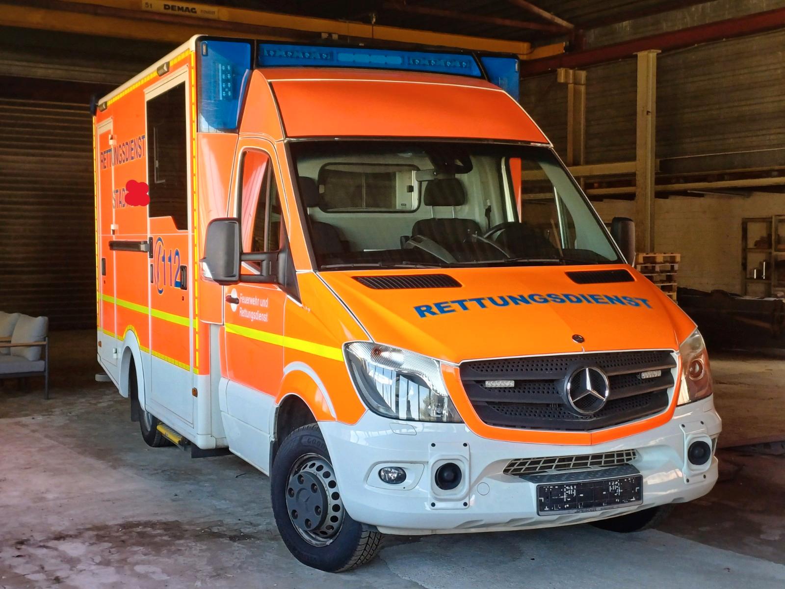 Mercedes-Benz Sprinter 516CDI RTW Rettungswagen WAS Stryker