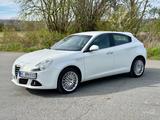 Alfa Romeo Giulietta 1.4 TB 16V MultiAir TCT LEDER/Bi-Xenon - Alfa Romeo Giulietta: Kleinwagen